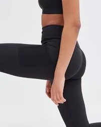 Women's In Motion 7/8 Pocket Legging